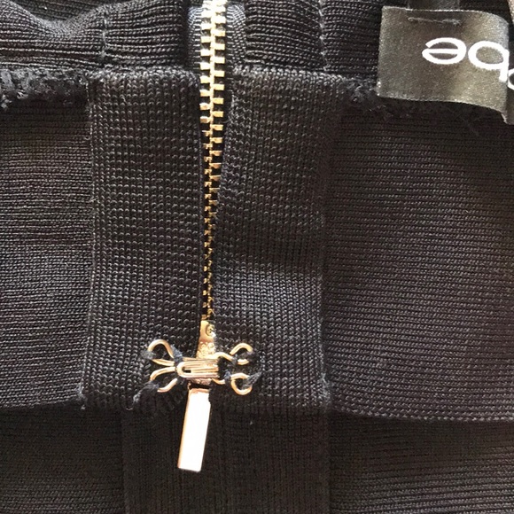 *SOLD* Bebe cut out off shoulder dress - Picture 6 of 9